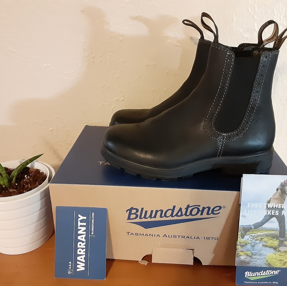 Blundstone Original High Top Black size 7.5/UK 4.5